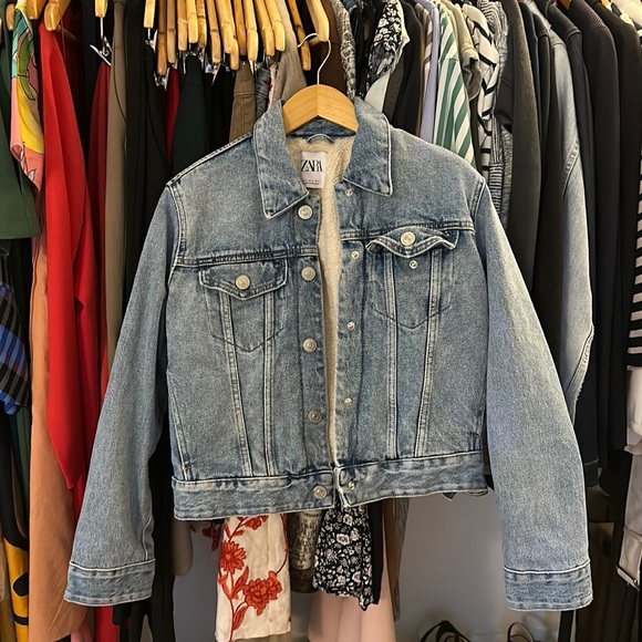 Zara jean jacket - Picture 1 of 4